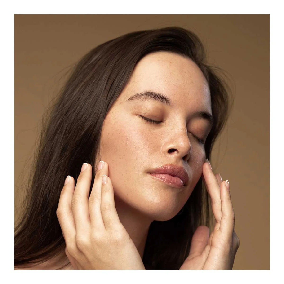 Glory Vitamin C Triple-Action Glow Toner - Image 3