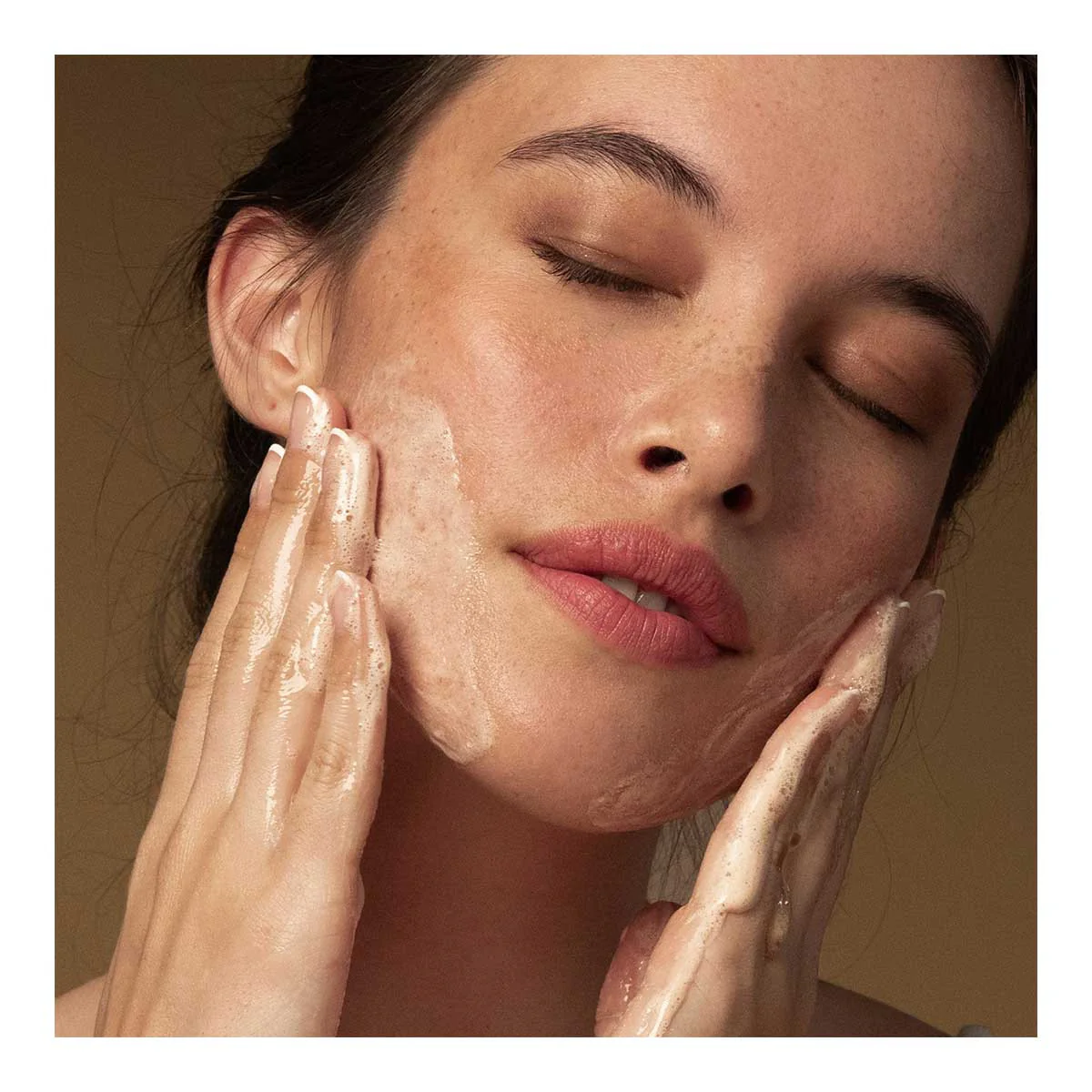 Juliet Anti-Blemish Gel Cleanser - Image 3