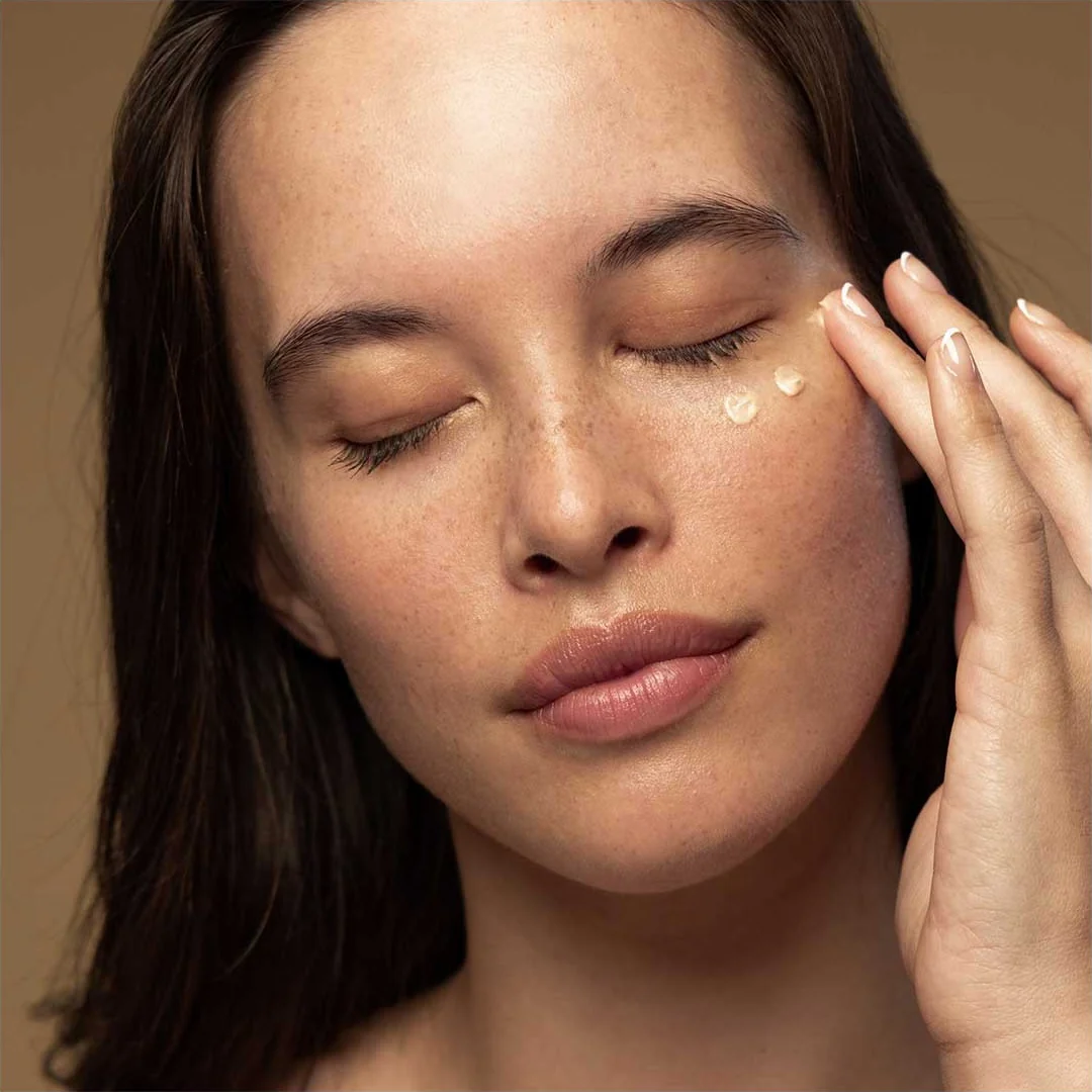 Kiwi Seed Gold Luminous Eye Cream - Image 7
