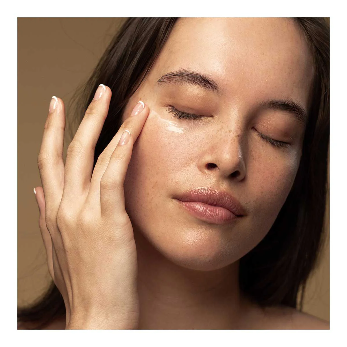 Kiwi Seed Oil Eye Cream - Image 4