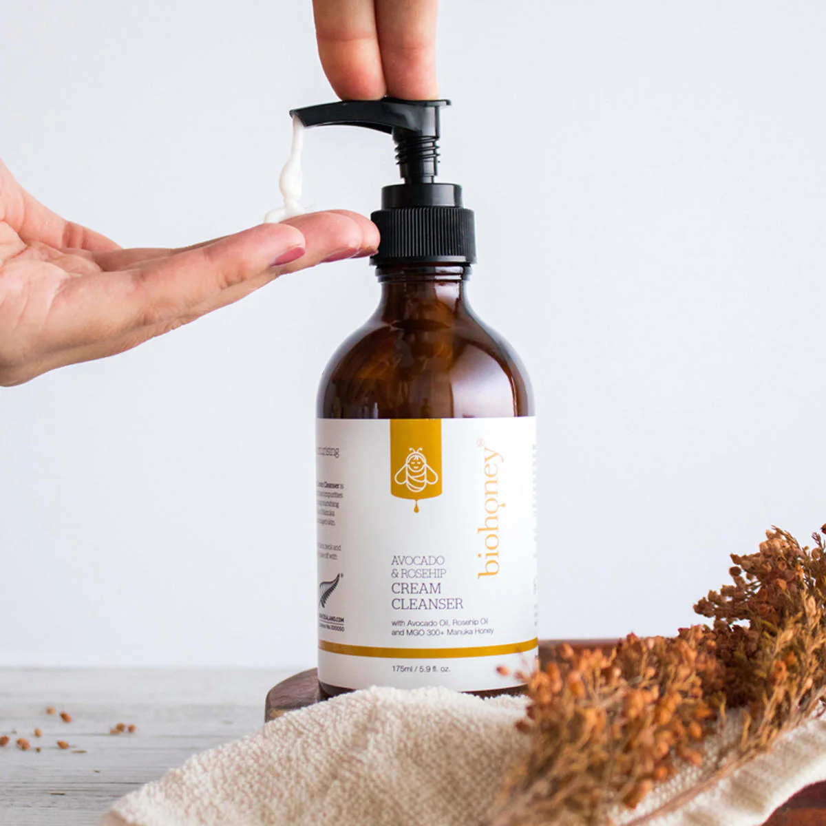 Avocado & Rosehip Cream Cleanser - Image 2