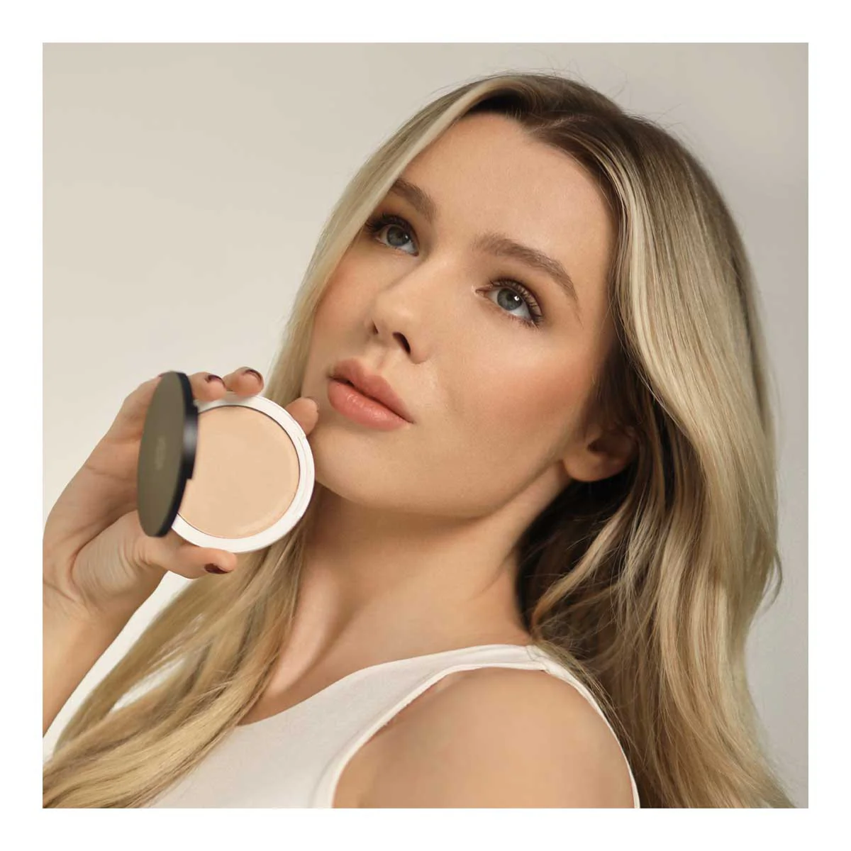 Pressed Finishing Powder - Image 3